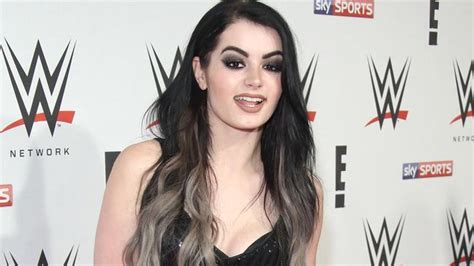 Paige sex tape: Touching response to explicit videos。